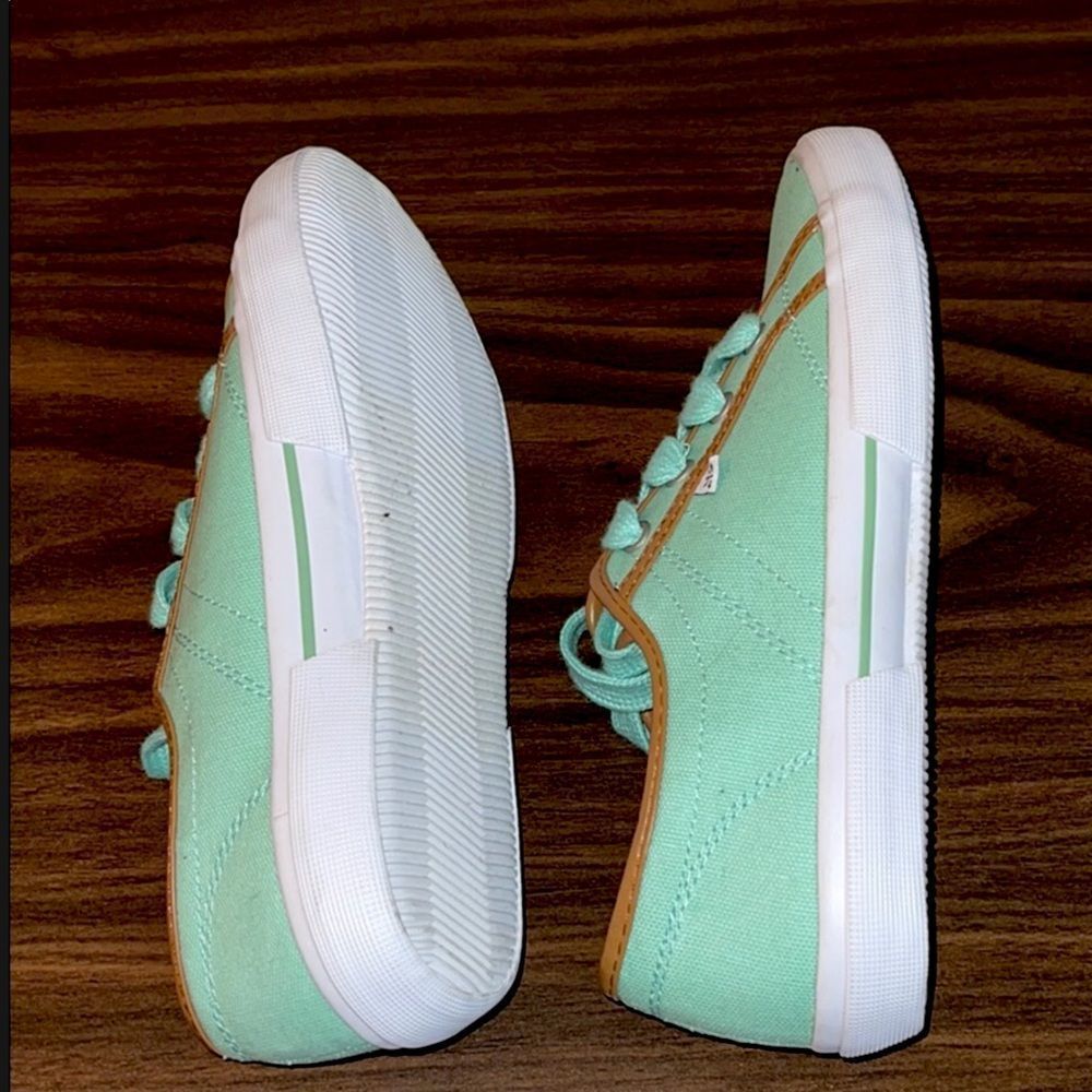 Isaac Mizrahi Sneakers - Picture 2 of 3